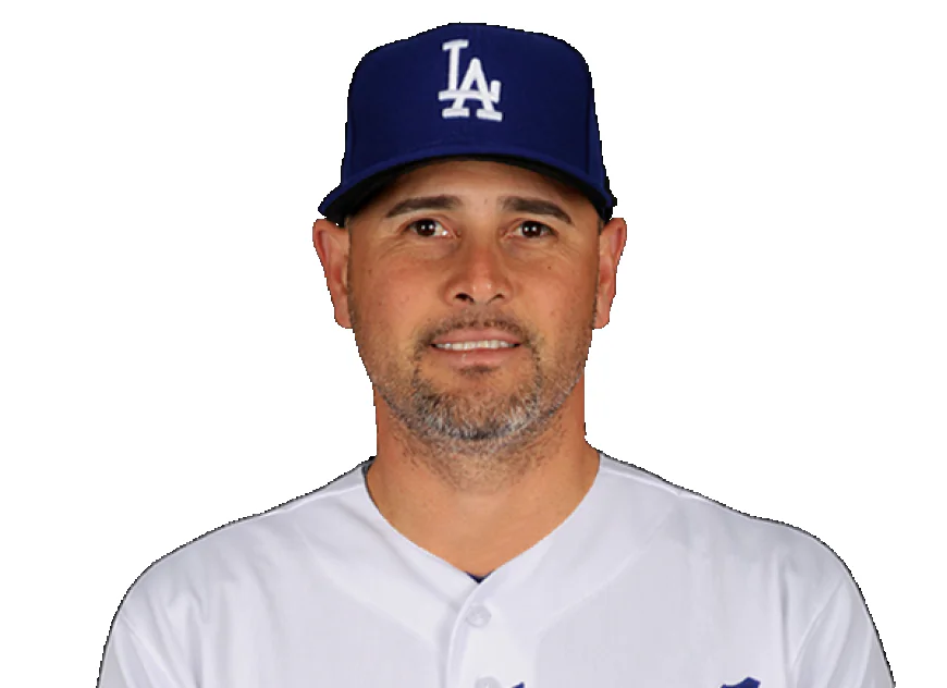 Ramón Hernández Net Worth, Relationships, Age/Birthdate & Birthday Facts