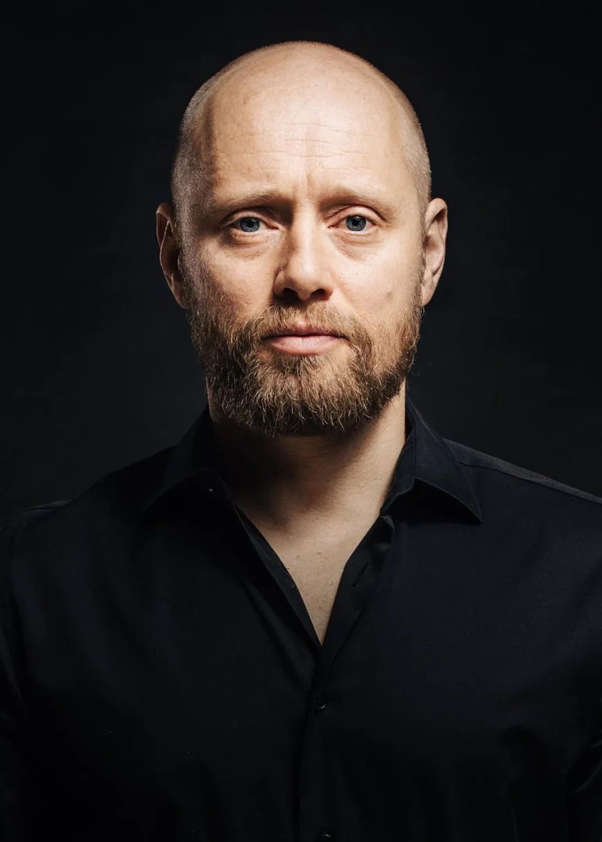 Aksel Hennie Net Worth, Relationships, Age/Birthdate & Birthday Facts