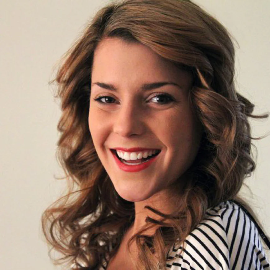 Grace Helbig Net Worth, Relationships, Age/Birthdate & Birthday Facts