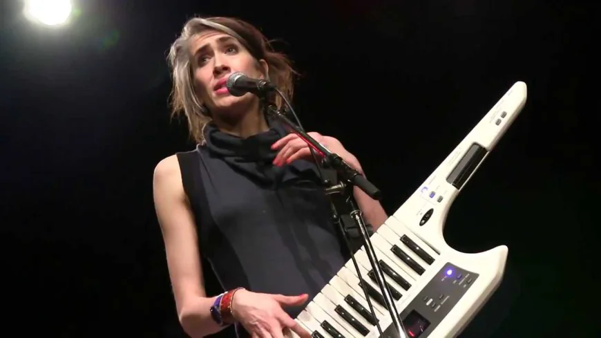 Imogen Heap Net Worth, Relationships, Age/Birthdate & Birthday Facts