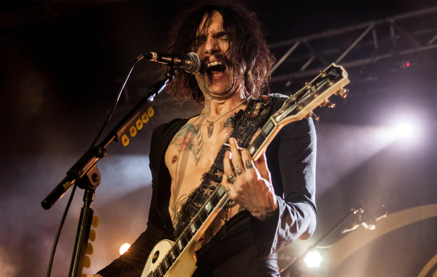 Justin Hawkins Net Worth, Relationships, Age/Birthdate & Birthday Facts