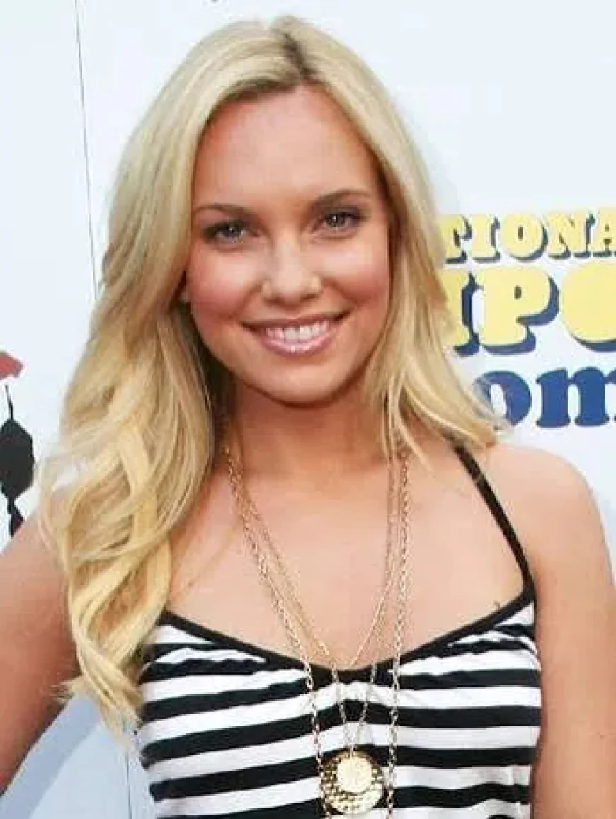 Ashley Hartman Net Worth, Relationships, Age/Birthdate & Birthday Facts