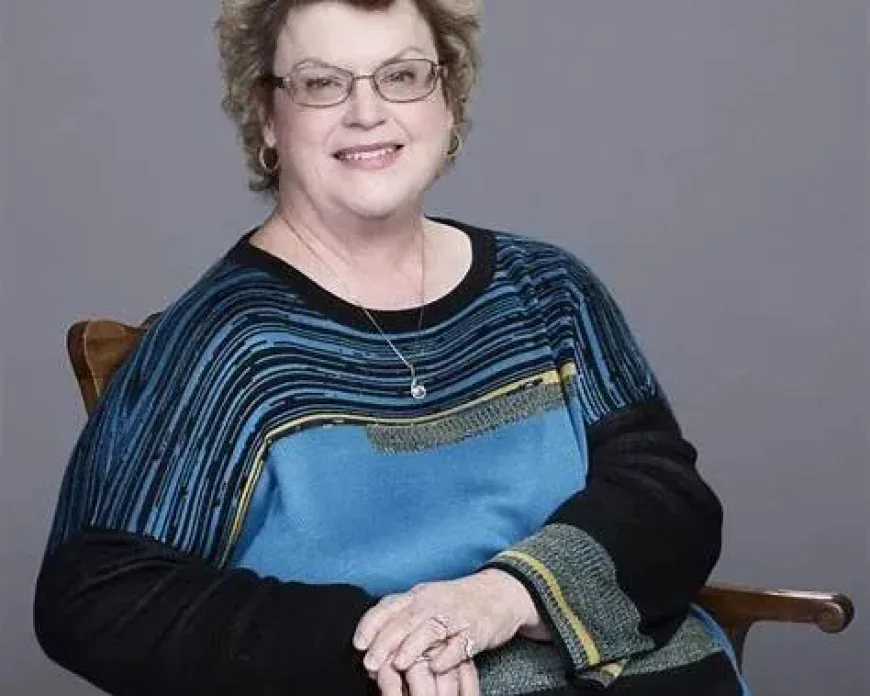 Charlaine Harris Net Worth, Relationships, Age/Birthdate & Birthday Facts
