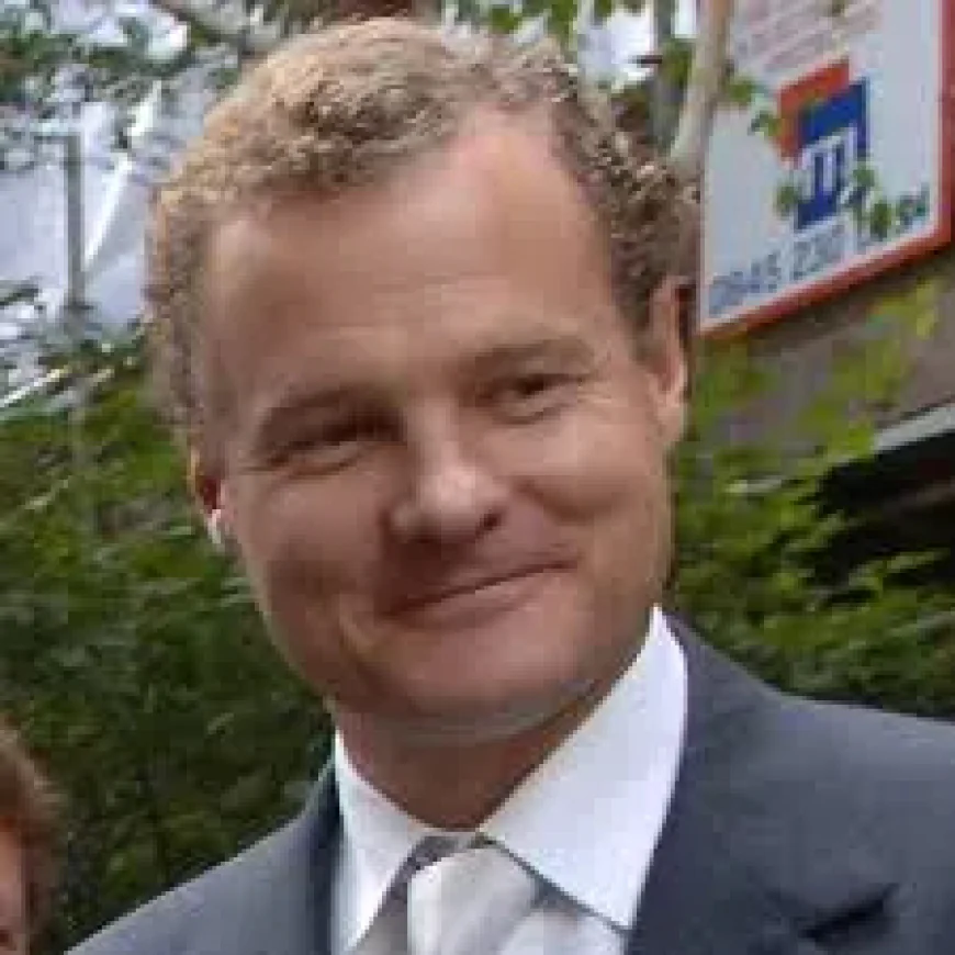 Jonathan Harmsworth Net Worth, Relationships, Age/Birthdate & Birthday Facts