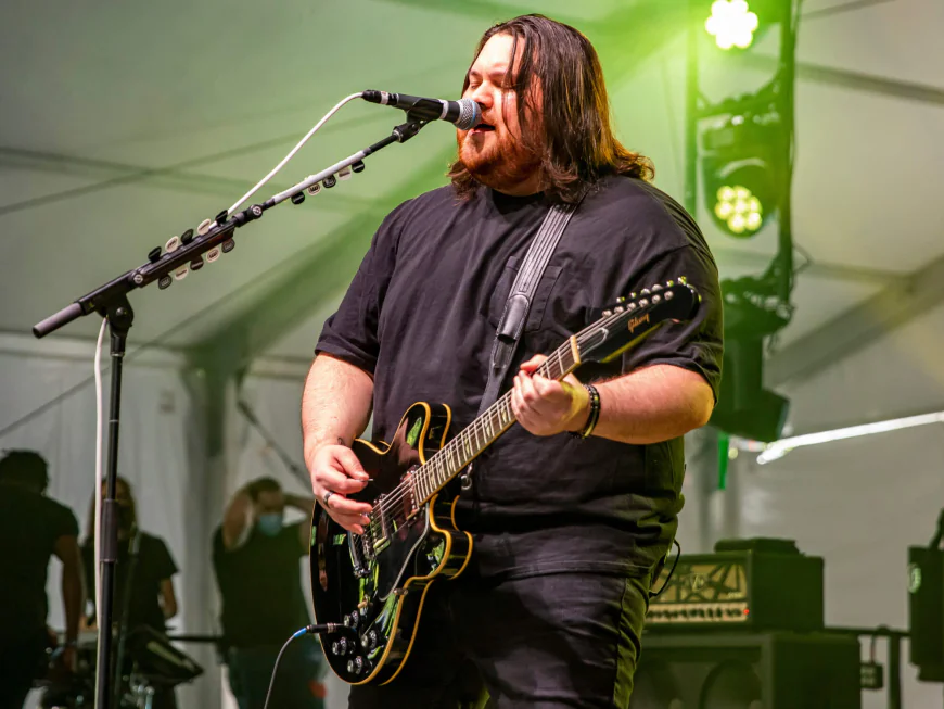 Wolfgang Van Halen Net Worth, Relationships, Age/Birthdate & Birthday Facts