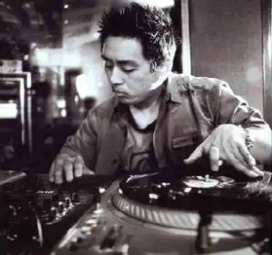 Joe Hahn Net Worth, Relationships, Age/Birthdate & Birthday Facts