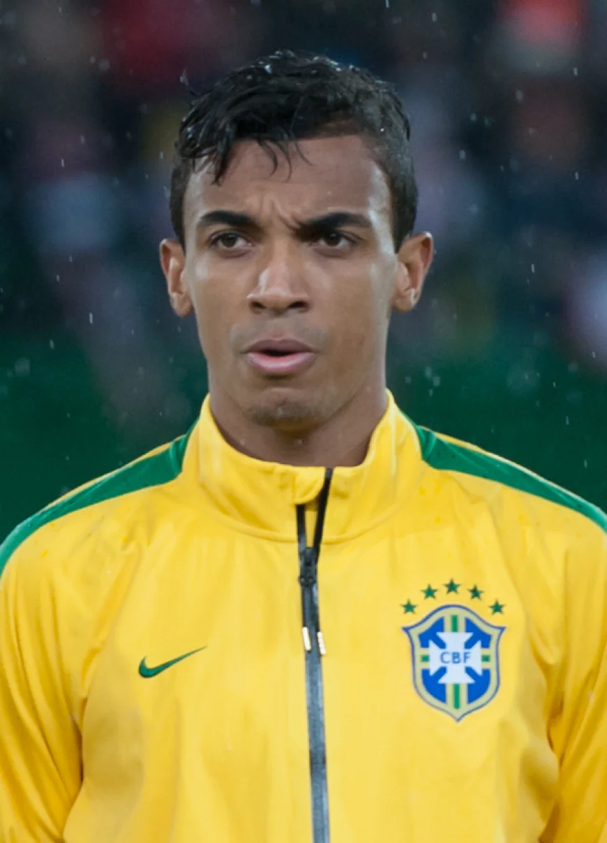 Luiz Gustavo Net Worth, Relationships, Age/Birthdate & Birthday Facts