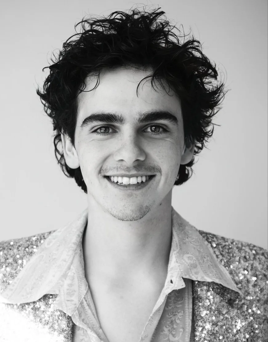 Jack Dylan Grazer Net Worth, Relationships, Age/Birthdate & Birthday Facts