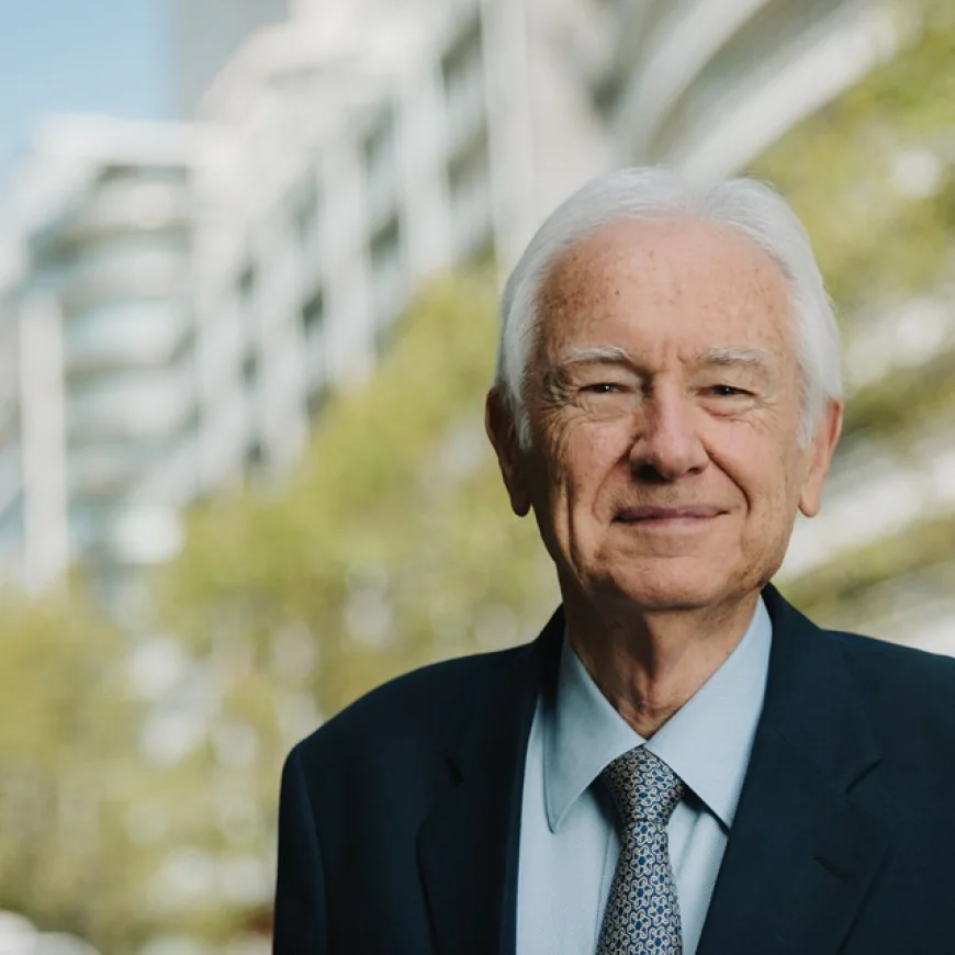 Allan Gray Net Worth, Relationships, Age/Birthdate & Birthday Facts