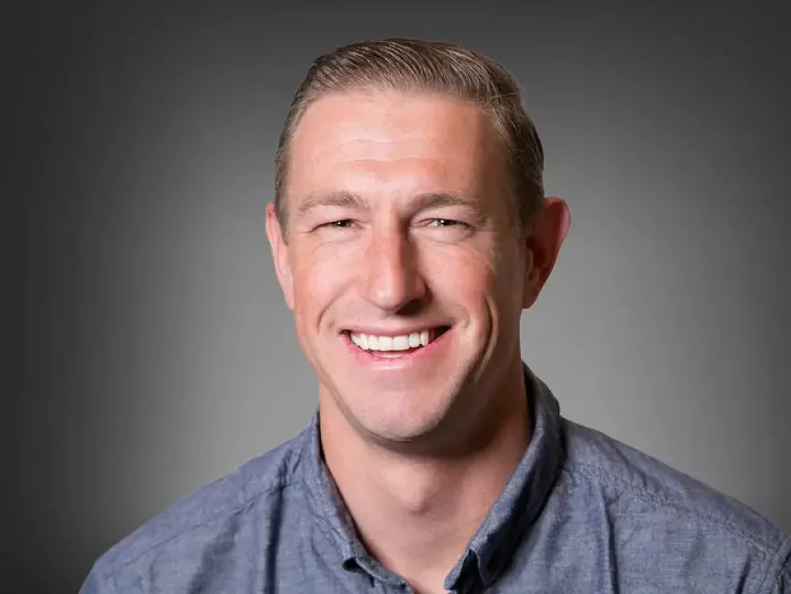 Ryan Graves Net Worth, Relationships, Age/Birthdate & Birthday Facts