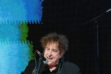 Bob Dylan AI project explores historical fiction and AI narration through a mysterious Patreon experiment that is reshaping creative boundaries.