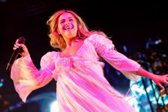 Addison Rae Dominates Lollapalooza Argentina 2026