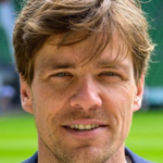 Clemens Fritz Faces Relegation Pressure at Werder Bremen