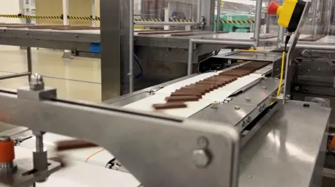 KitKat chocolate bars stolen in a 12-ton heist across Europe. Learn how it happened, risks of shortages, and what comes next.