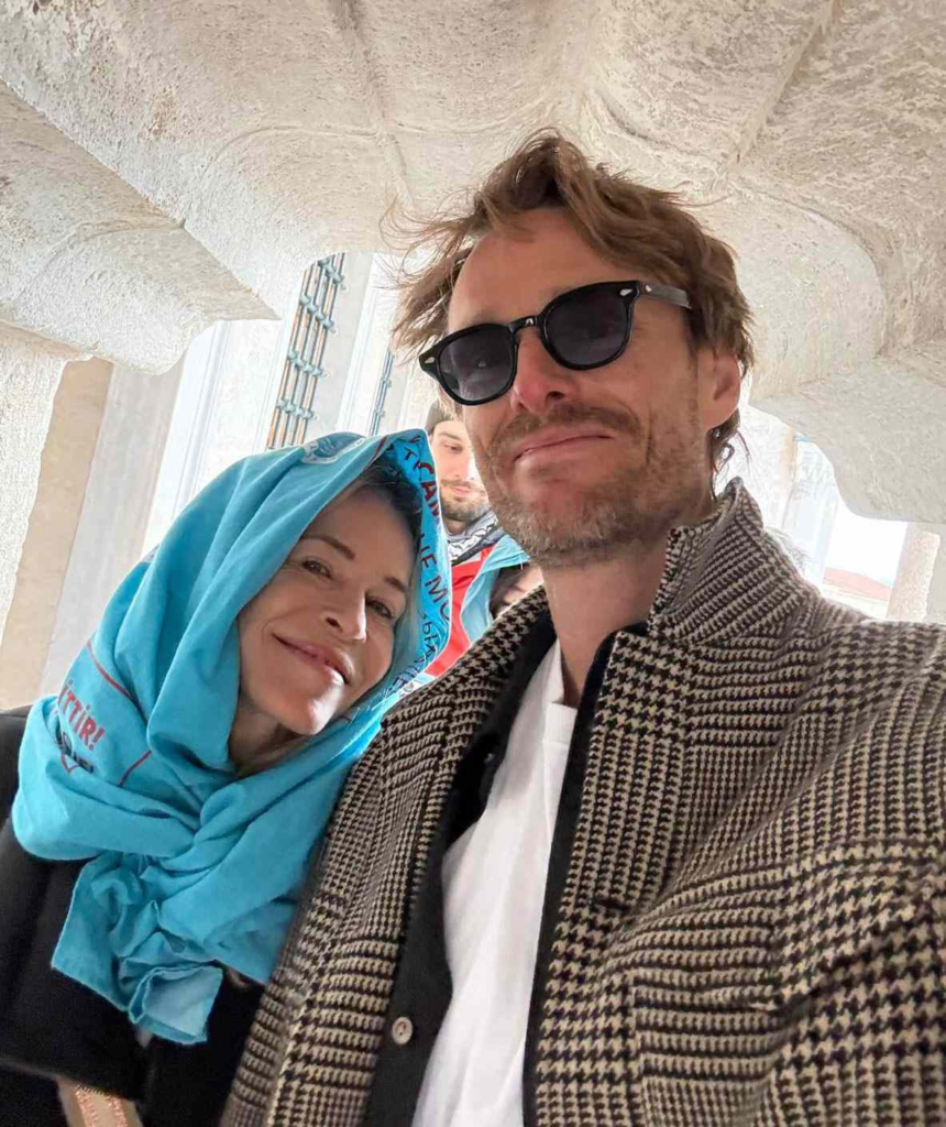 Learn about Chelsea Handler’s boyfriend, dating history, and why she has chosen not to marry despite high-profile relationships.