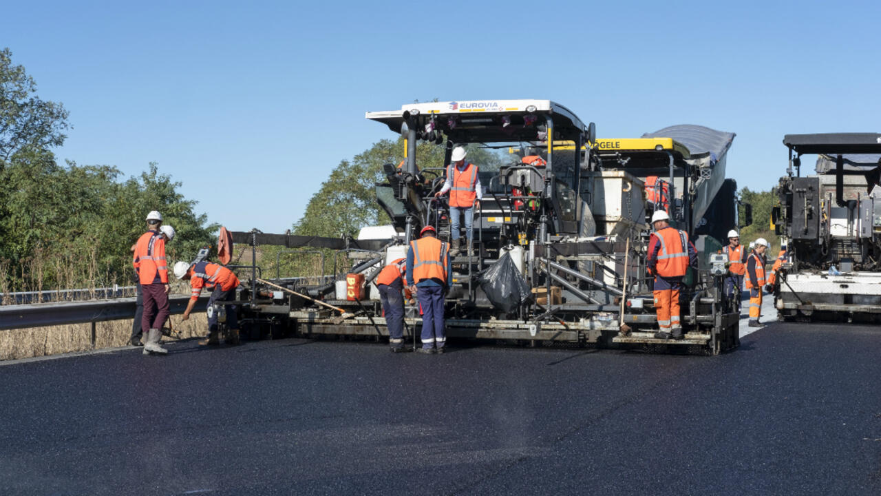 Yutz street renovation highlights active municipal spending in France, supporting contractors and signaling steady infrastructure demand.