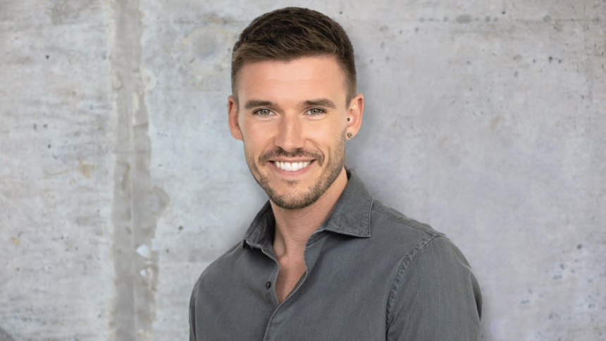 ZDF restructures “hallo deutschland,” leading to three presenters leaving. Here’s who is exiting and why the broadcaster is making changes.