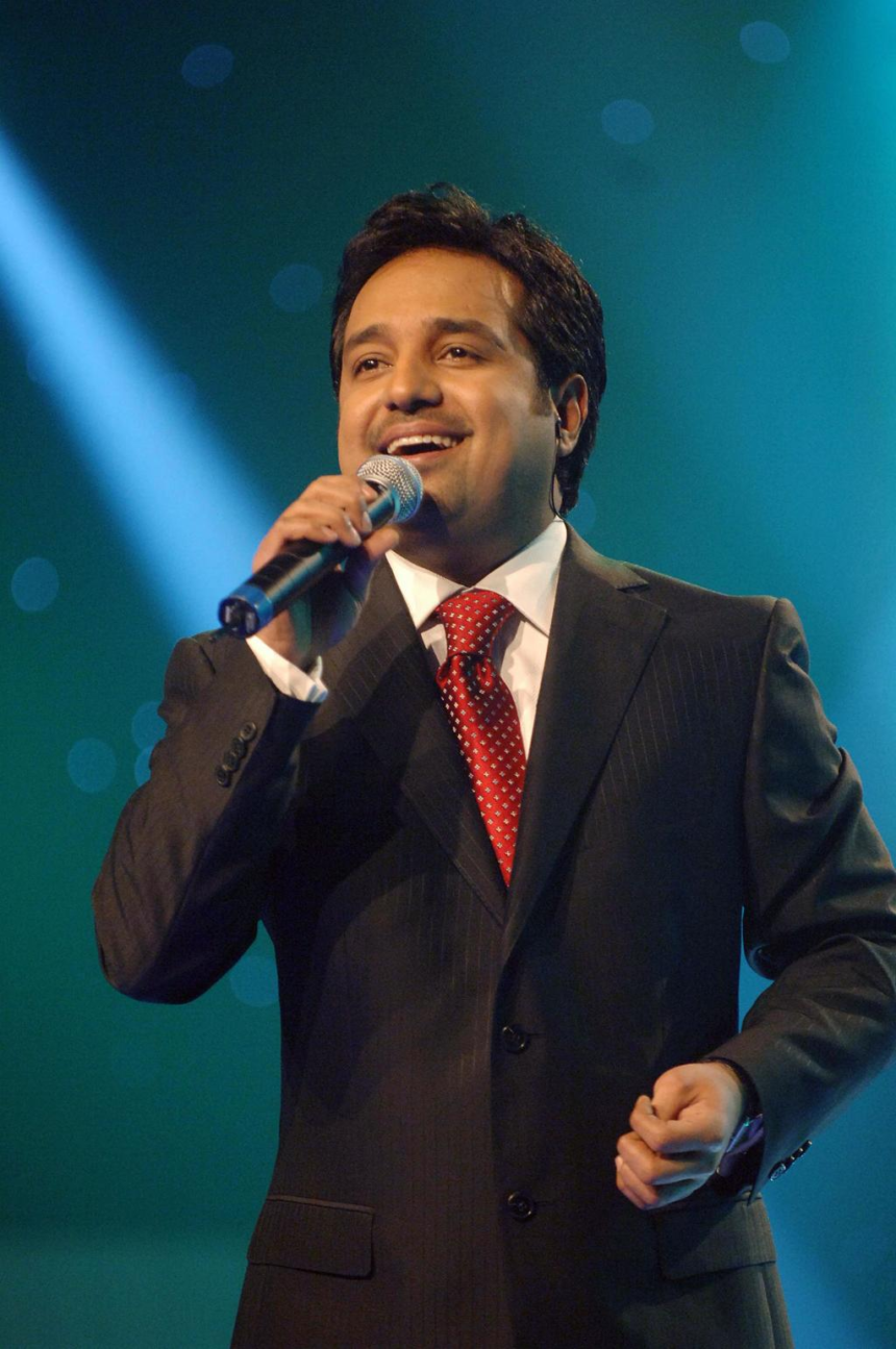 Rashed Al-Majed Concert Cancelled Over Health Emergency