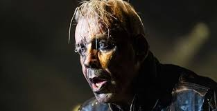 Till Lindemann’s latest release “Es Brennt…” sparks mixed reactions. Discover the themes, visuals, and cultural impact behind it.