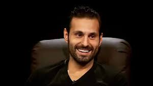 Ali Kakoli net worth explored—discover his career, income sources, and how the Kuwaiti actor and singer earns from TV, theater, and music.