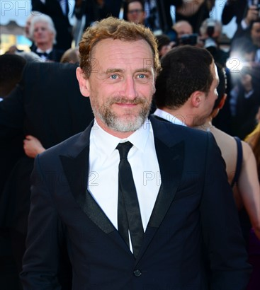 Explore Jean-Paul Rouve’s career, films, awards, and latest news, including his 2026 Legion of Honor recognition and Tuche success.