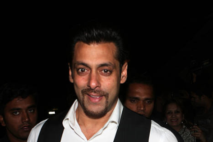 Discover Armaan Malik net worth, income sources, assets, and lifestyle. Learn how the YouTuber built a ₹100–200 crore digital empire.