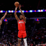 Amen Thompson delivers 22 points and a highlight dunk in Rockets’ win over Suns. Full breakdown of his performance and rising NBA impact.