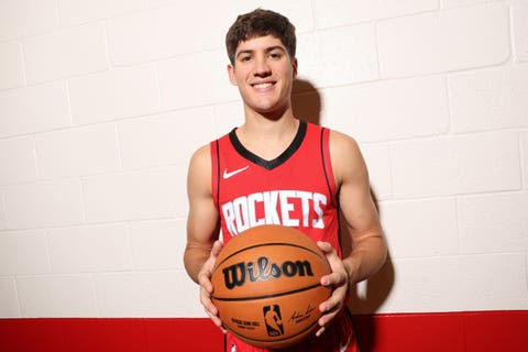 Discover Reed Sheppard net worth, NBA salary, NIL deals, and future earnings potential in this detailed breakdown of his financial journey.