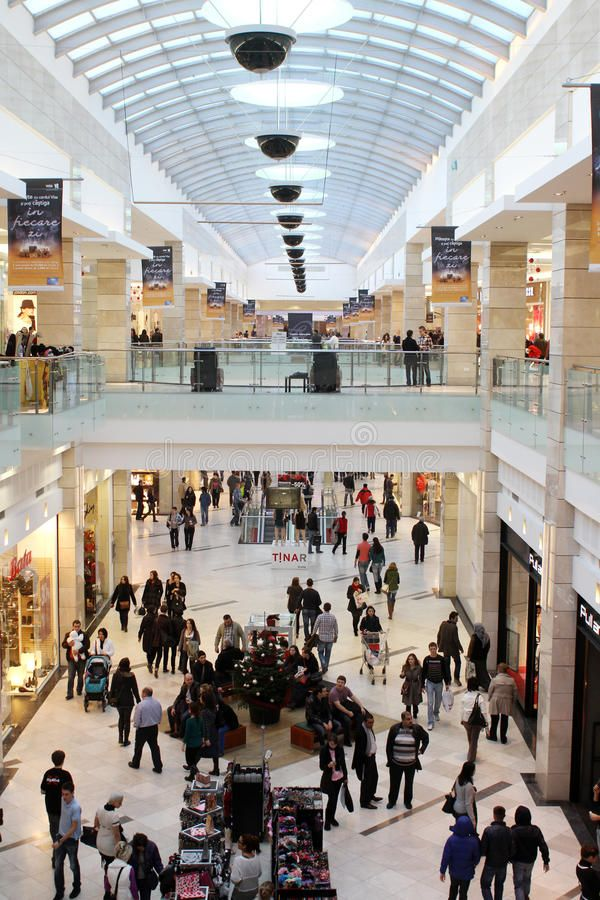 Malls Open on Good Friday 2026: Full Guide