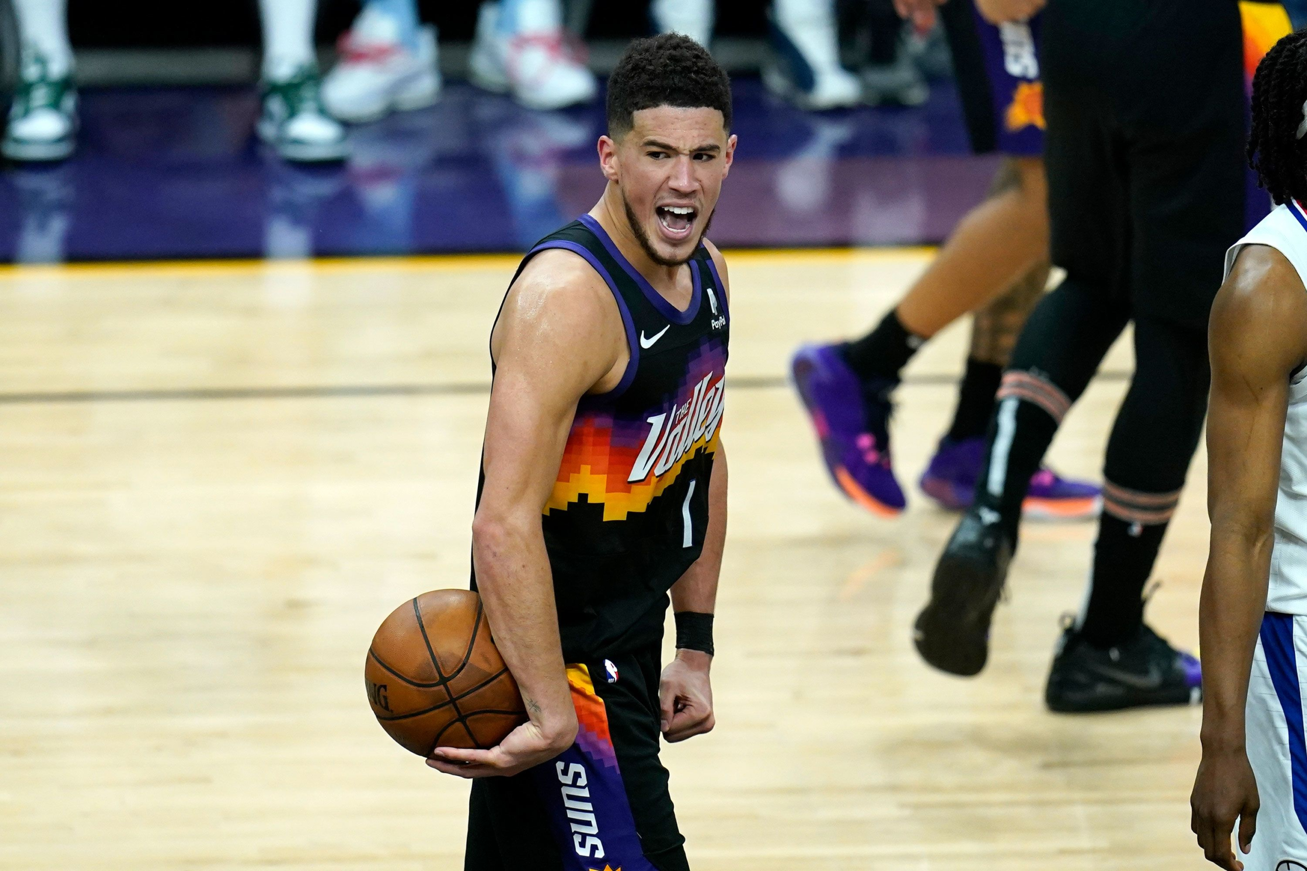 Devin Booker continues elite performances as the Suns fight for playoff position. Explore his stats, leadership, and impact this season.