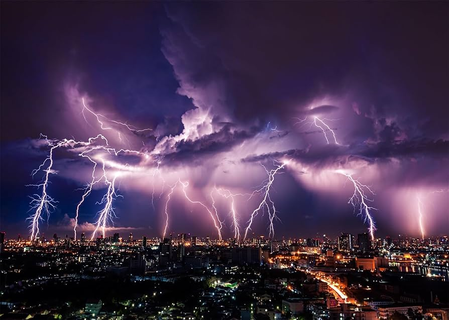 Thunderstorms explained: from lightning science to safety advice. Understand risks, forecasts, and how storms affect daily life.