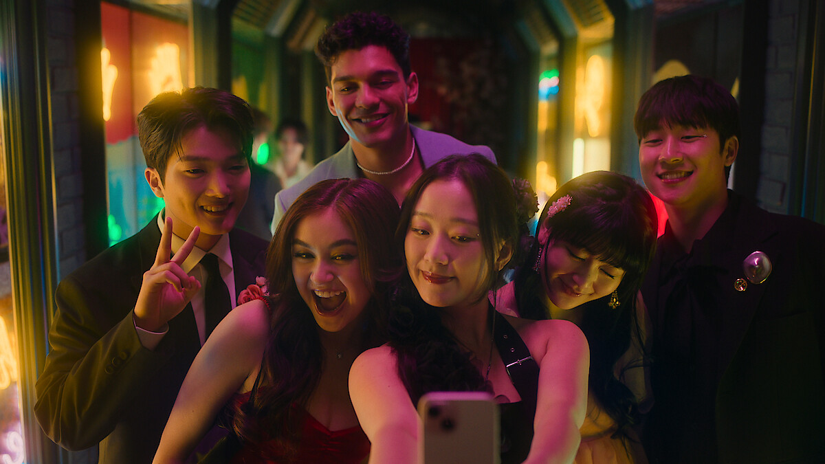 XO Kitty season breakdown covering story, characters, and future. Learn everything about the Netflix hit and its upcoming season.