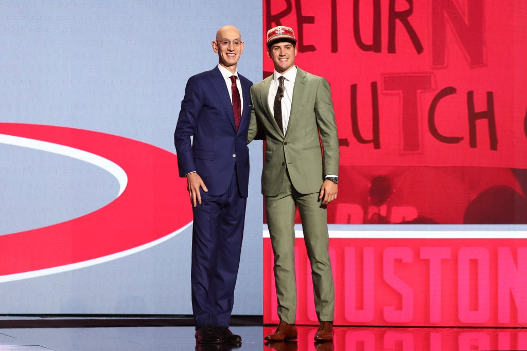 Discover Reed Sheppard’s age, height, NBA Draft journey, net worth, injury updates, and rising impact in modern basketball.