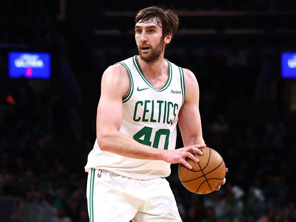 Luke Kornet Age, Net Worth, Wife, Height & Salary