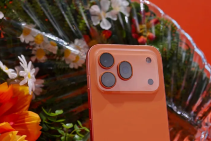 Discover the best alternatives to Honor 600 Pro with similar price and features, including Samsung, OnePlus, Pixel, and Xiaomi options.