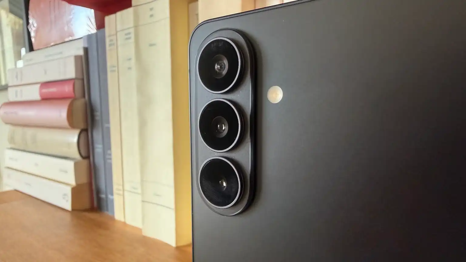 Samsung Galaxy S27 Camera Redesign Explained