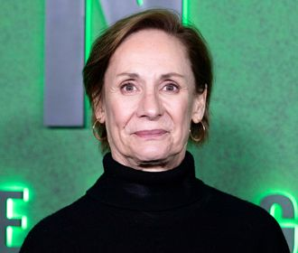 Explore Laurie Metcalf’s career, Broadway success, awards, and the controversy shaping her recent work in theatre and film.