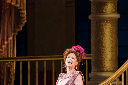 Explore Kelli O’Hara movies and TV shows, from The Gilded Age to The Independents, plus her Broadway influence and career highlights.