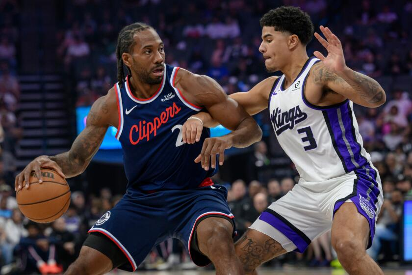 Kawhi Leonard 34 Points Leads Clippers Past Mavericks
