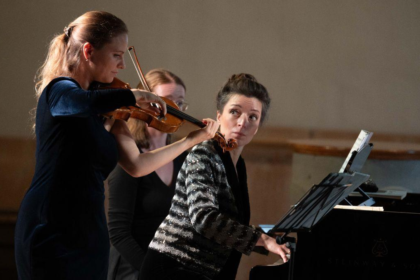 Explore Julia Fischer’s 2026 concerts, tour dates, venues, and programs across Europe, including quartet performances and orchestral highlights.