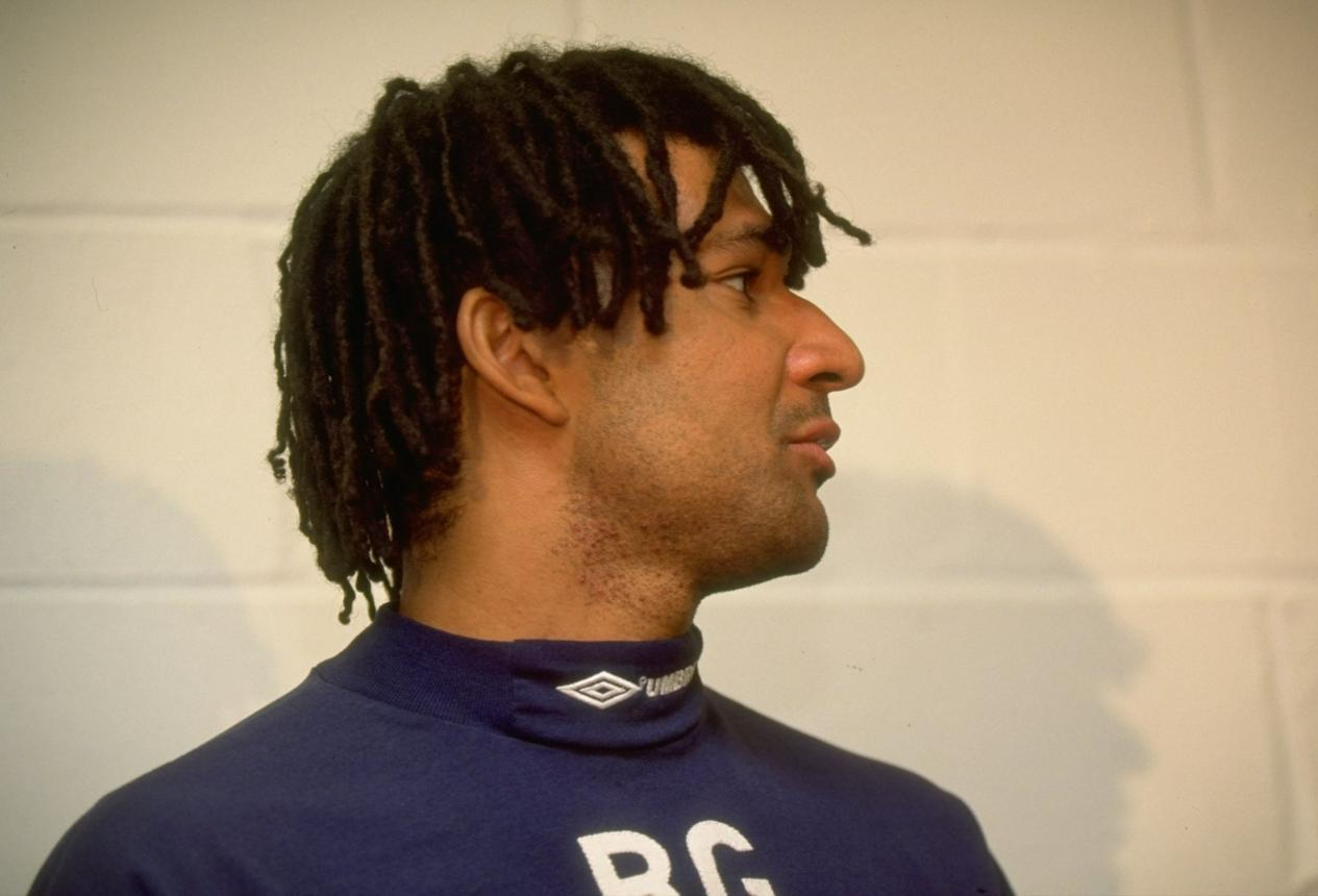 Explore Ruud Gullit’s analysis on modern football, refereeing, tactics, and rising stars shaping the game in 2026.