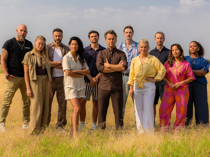 Explore the biggest clues and theories behind De Mol 2026, including why fans believe Bram Krikke is the hidden saboteur.