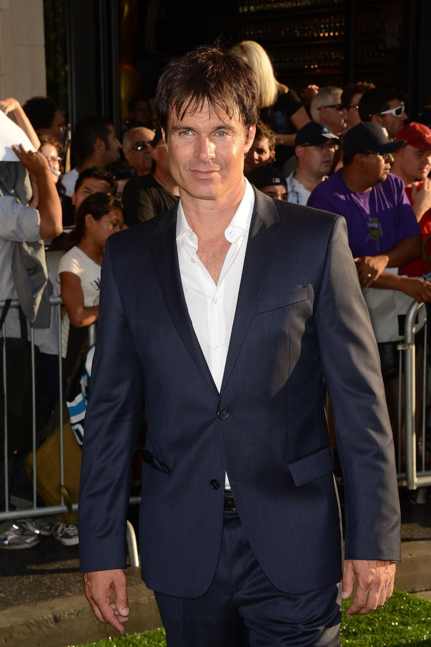 Patrick Muldoon biography, net worth, age, career, movies, relationships, and family life. Full profile of the Saved by the Bell and Starship Troopers actor.