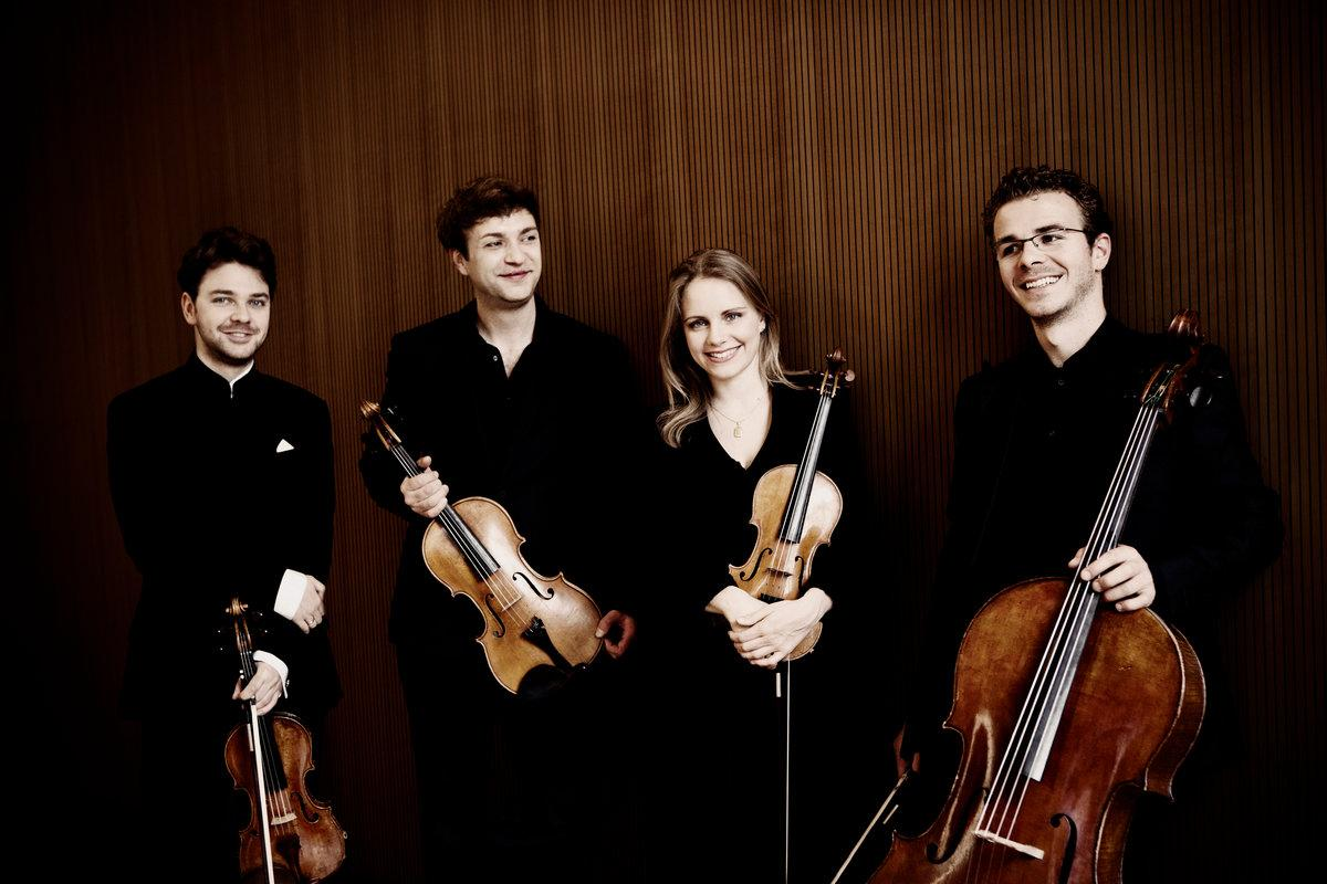 Explore Julia Fischer’s 2026 concerts, tour dates, venues, and programs across Europe, including quartet performances and orchestral highlights.