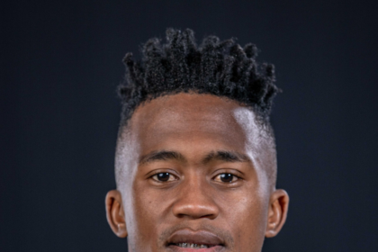 Mduduzi Shabalala age, salary, net worth, wife, and latest news. Explore his Kaizer Chiefs career, family background, and rising success.