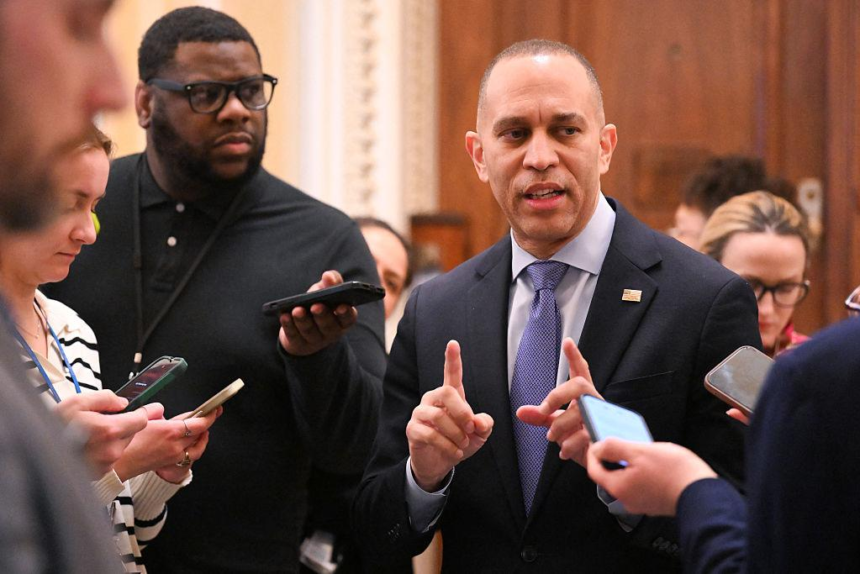Discover Hakeem Jeffries’ parents, net worth, religion, ethnicity, education, and leadership role in U.S. politics in this complete guide.