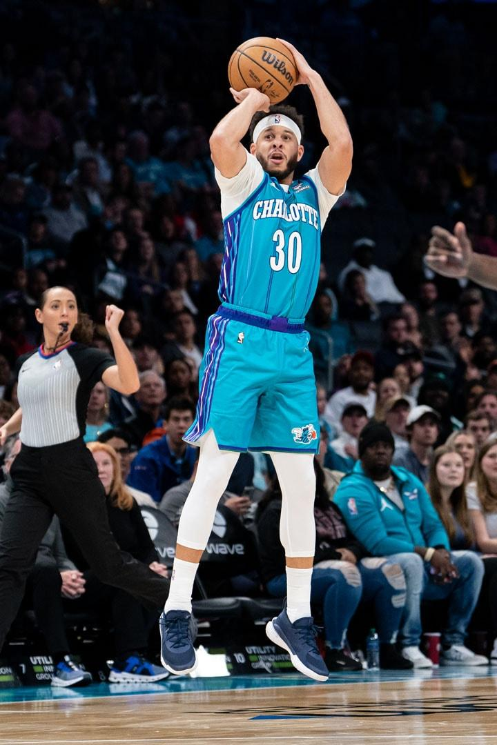 Seth Curry became central to an NBA controversy after a late foul sparked a tanking debate. Here’s what happened and why it matters.