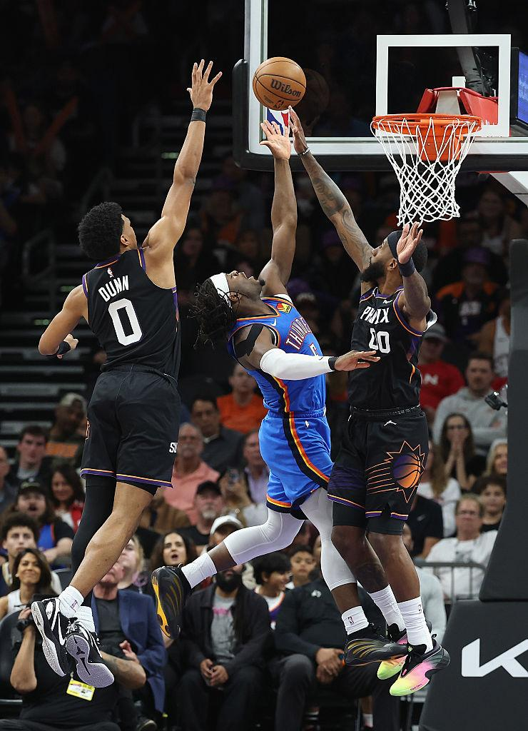 Suns beat Thunder 135–103 in NBA finale. Full match report, stats, player highlights, and playoff implications ahead of the postseason.