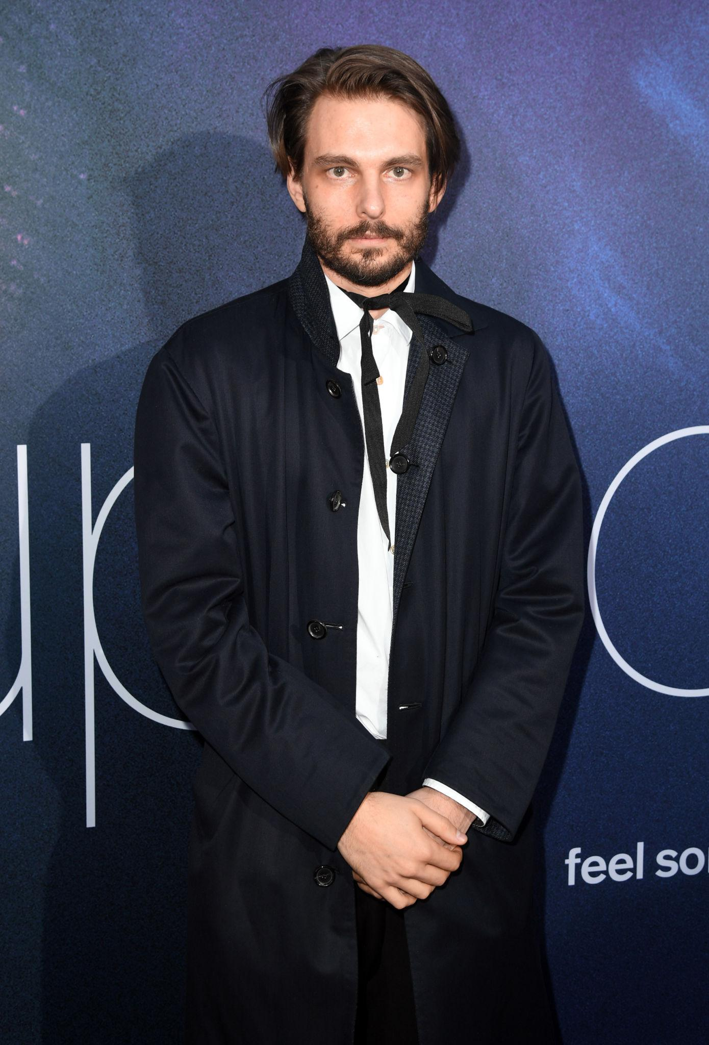 Sam Levinson biography, net worth, age, wife, and career. Explore the creator of Euphoria, his life story, achievements, and latest news.