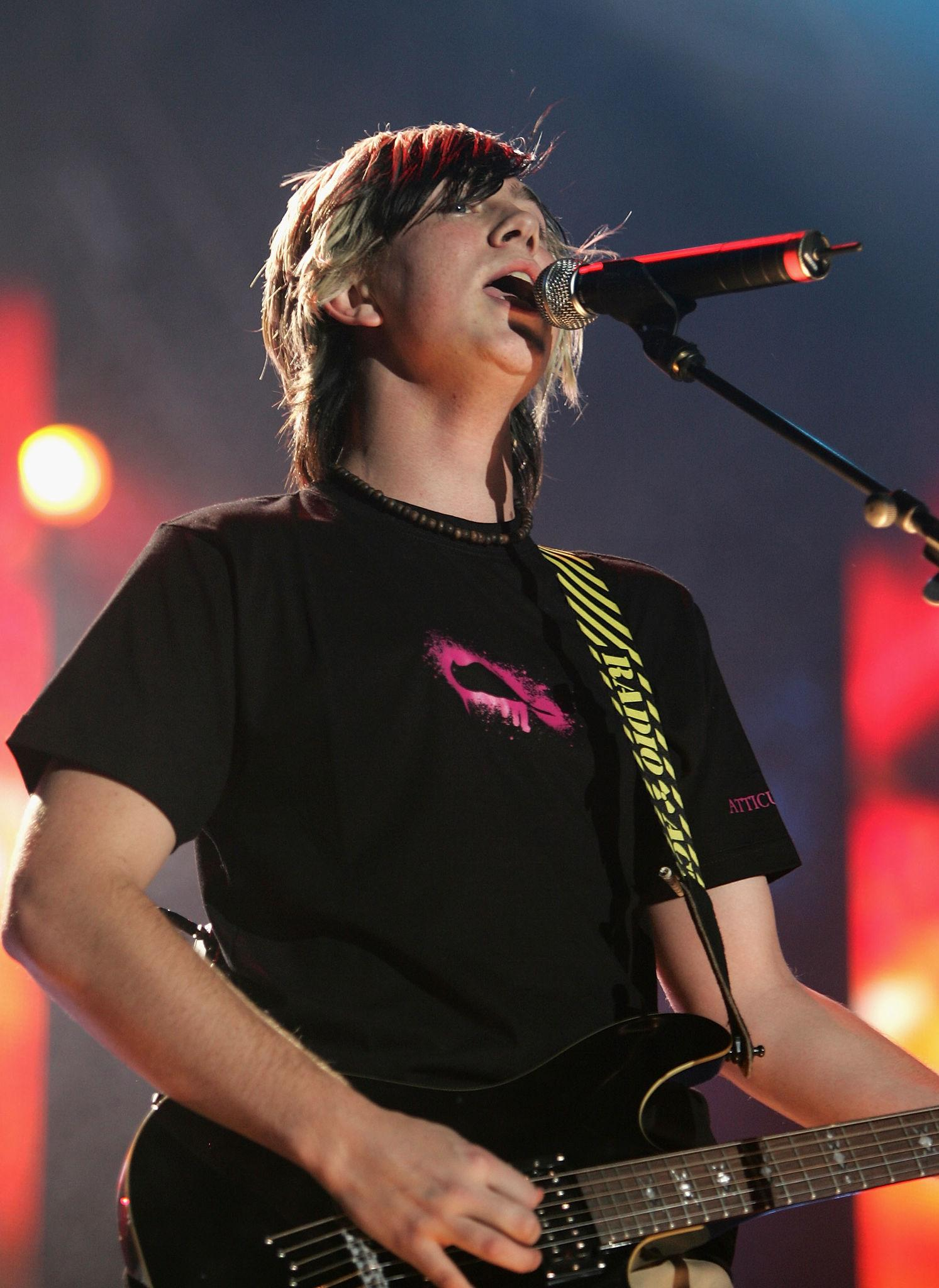 James Bourne biography, net worth, age, career, relationships, family, and latest 2026 updates. Explore his music journey, success, and legacy.